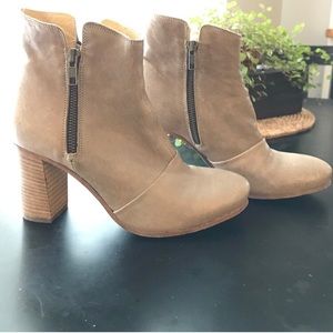 Steve Madden boots